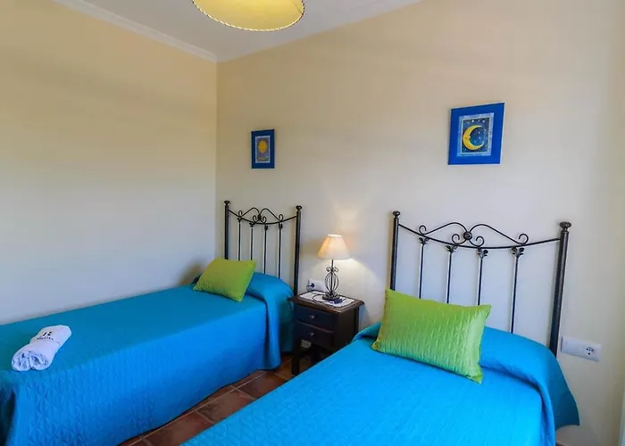 Casa Quintero 4 Dorm By Ruralidays *